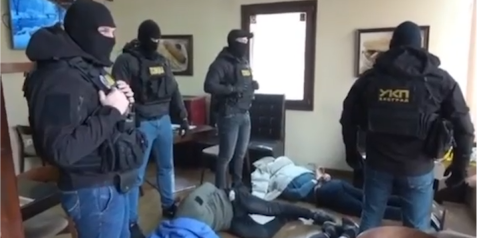 "Policija, lezi dole!" Ovako su pohapšeni kavčani u Beogradu (VIDEO)