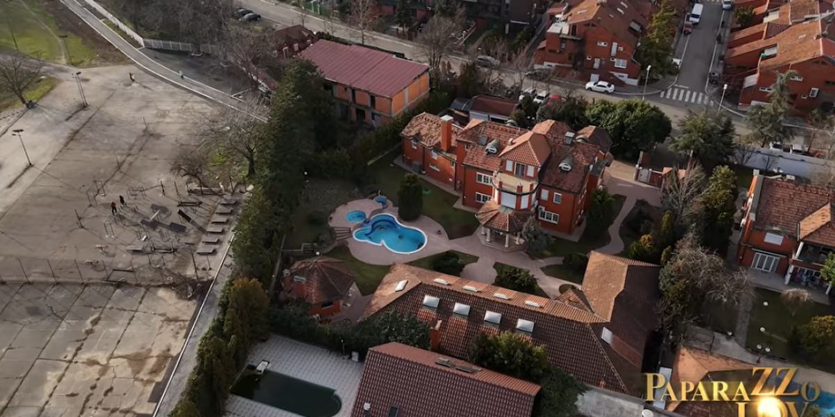 Bespravno izgrađena zgrada i Brenina kuća na Bežniji