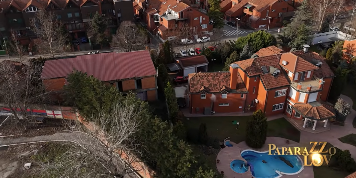 Bespravno izgrađena zgrada i Brenina kuća na Bežniji