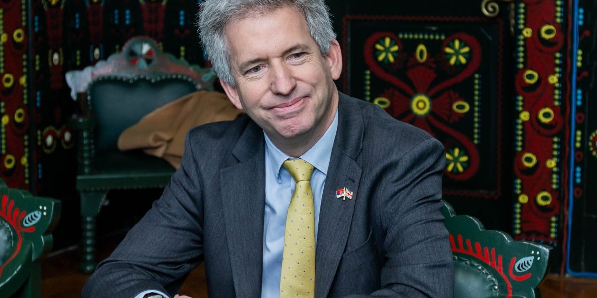 Ambasador Edvard Ferguson 