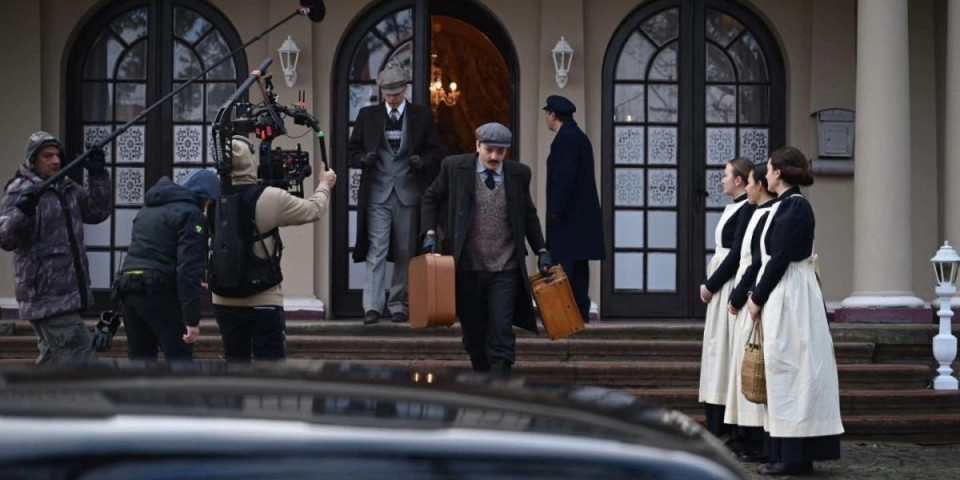 U Srpskoj Crnji nastavljeno snimanje serije "Kazna za greh" (FOTO)