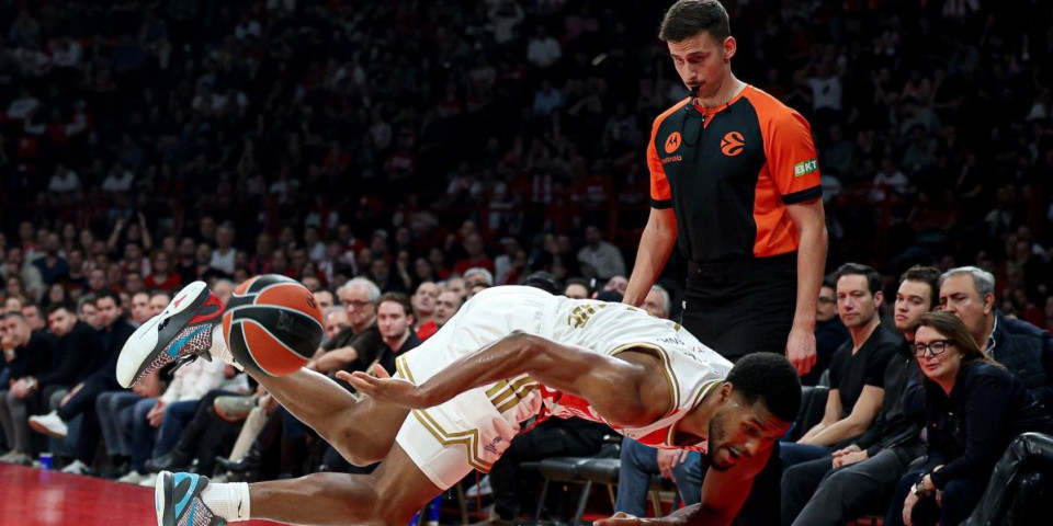 (VIDEO) Zvezda pokradena u Atini?! Sporan trenutak iz završnice mogao da preokrene tok meča