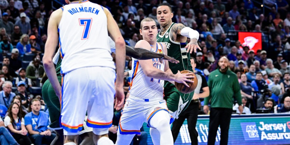 Amerika na nogama zbog Topića: Pogledajte ove kadrove, svi su ustali zbog Srbina (VIDEO)