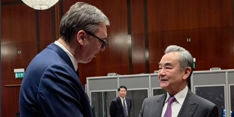 (VIDEO) Svetska elita u Minhenu: Vučić razgovarao sa kineskim šefom diplomatije