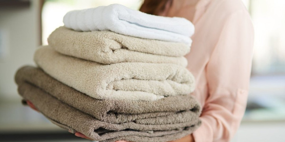 Stručnjaci upozoravaju: Evo zašto peškiri i odeća nikako ne smeju da se peru zajedno