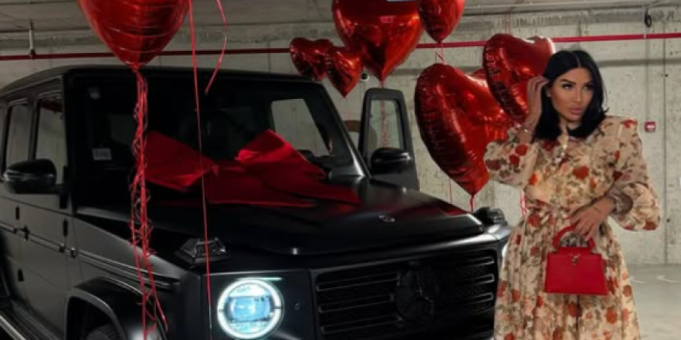 Iznenađenje za Dan zaljubljenih: Tijana Ajfon dobila poklon vredan 140.000 evra