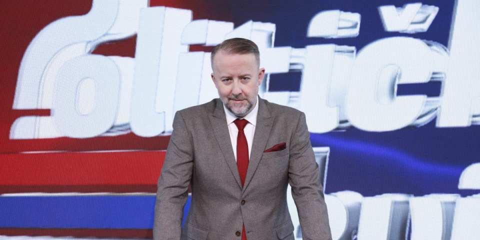 Napeto u studiju Informera: Evo ko je pobedio u prvom poluvremenu "Političkog kviza" (VIDEO)