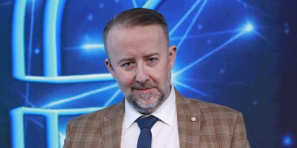 "Napori blokadera očigledno urodili plodom": Vukelić o diplomatskim posetama državnog vrha Srbije