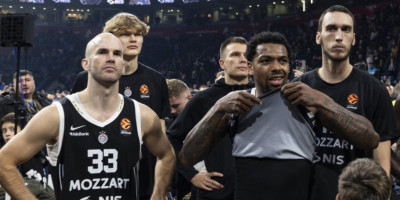 Zvanično: Još jedan košarkaš napustio Partizan!