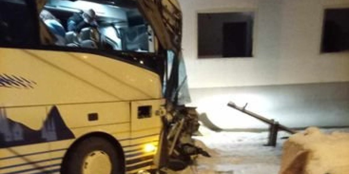 Sudar tri kamiona i autobusa kod Dervente