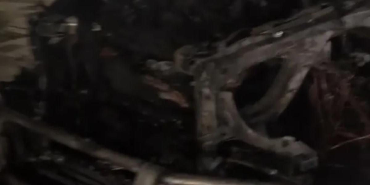 Zapaljen automobil Bake Praseta