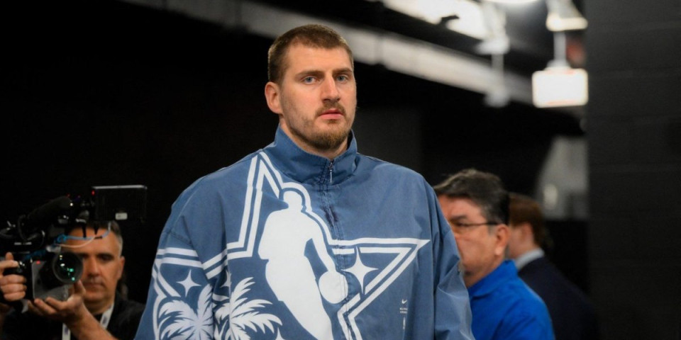 Pašće vam vilica - Poznato koliko košta jakna sa motivom Svetog Đorđa koja je oduševila Jokića