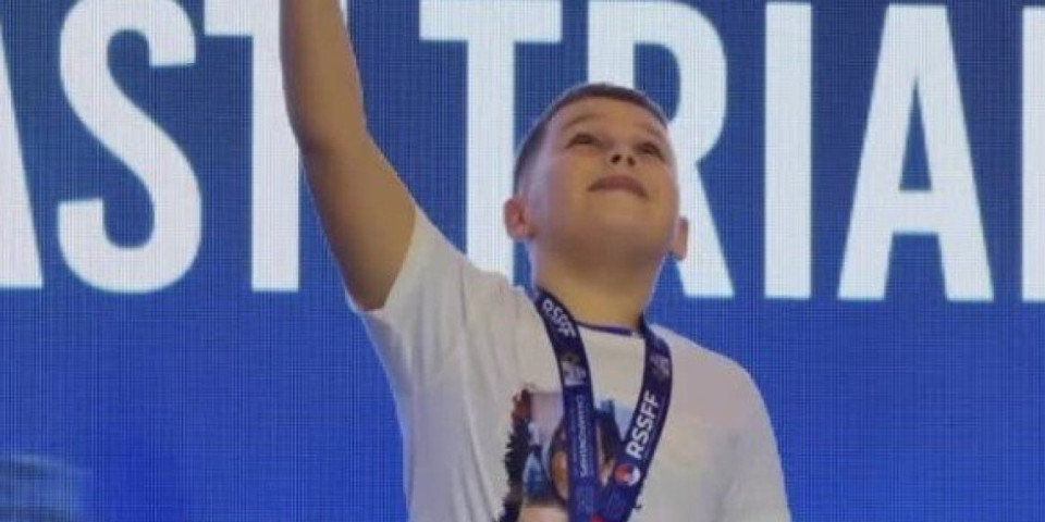 Titulu posvetio preminuloj majci: Bogdan (8) postao šampion Evrope, Afrike i Bliskog istoka (VIDEO)
