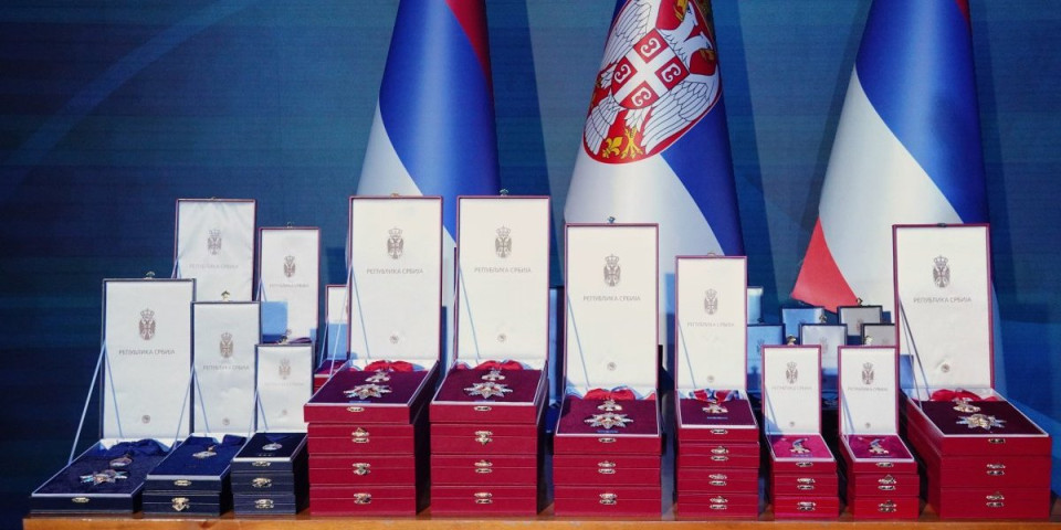 Ovo su dobitnici odlikovanja za 2026. godinu: Vučić uručio ordenje i medalje