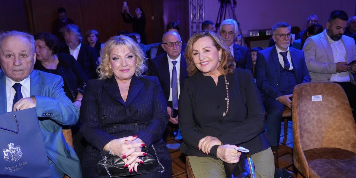 Ana Bekuta i Snežana Đurišić