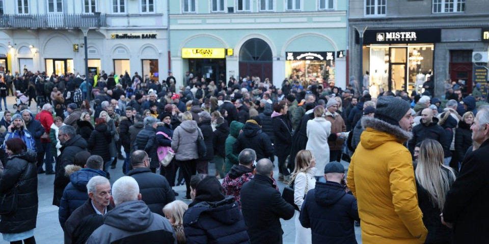"Studenti" od 50+ godina! Ušli u 81 semestar: Građani na mrežama oglilo blokaderske laži (FOTO)