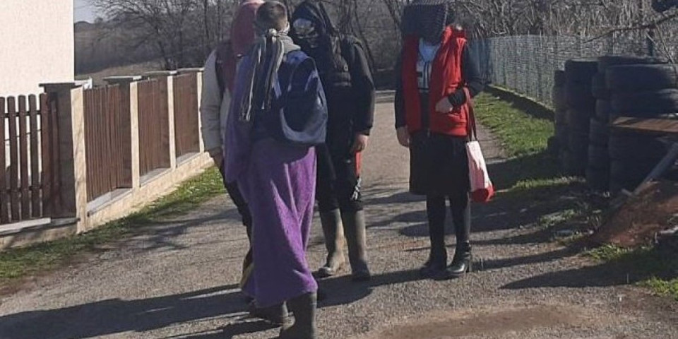 Maskirani ljudi viđeni u selima oko Topole: Da li ih ima u vašem kraju?