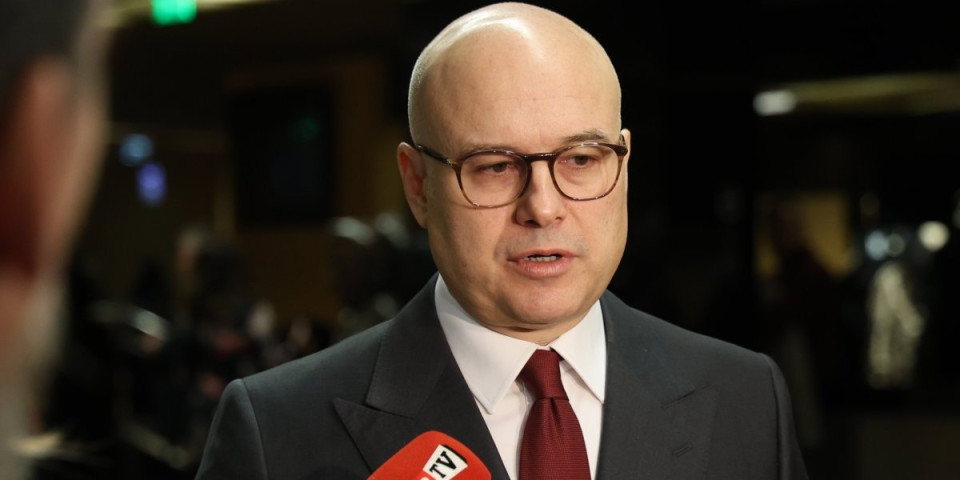 "Ostale šačica ekstremista, njima smeta Matica srpska": Vučević zapušio usta blokaderima