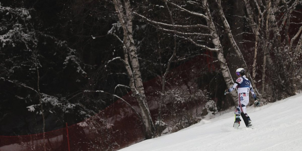 Skijaš doživeo emotivni slom - Ostao bez zlata, pa bacio štapove i otišao u šumu da plače (FOTO/VIDEO)