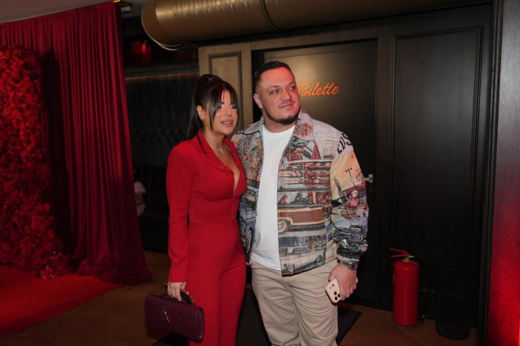 Gastoz pokazao novu devojku: Posle Anđele u ljubavi sa ovom pevačicom (FOTO)