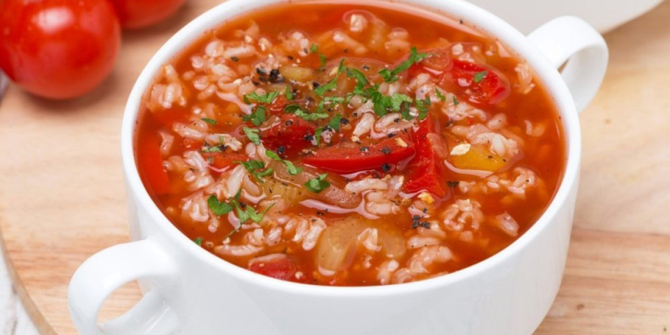Paradajz čorba sa pirinčem: Starinsko jelo po receptu naših baka