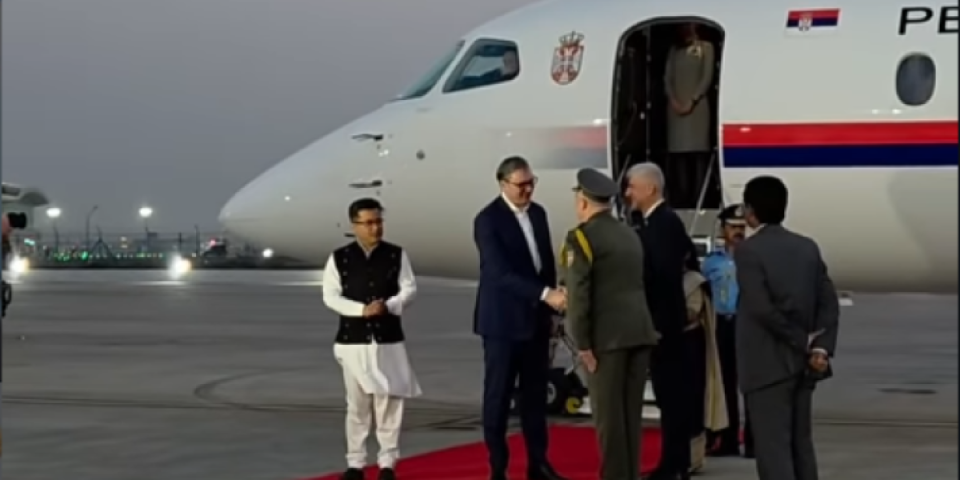 Borba za Srbiju u Indiji: Vučić stigao u Nju Delhi, slede važni sastanci
