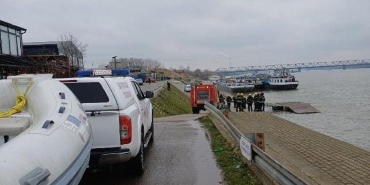 Izvlačenje auta kod Ade Huje