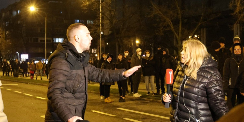 Pukli kao balon! Šačica zgubidana divlja kod Ušća: Smeta im izgradnja akvarijuma (FOTO)