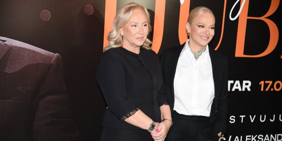 Udovica Šabana Šaulića u suzama: Goca i Ilda emotivne na koncertu u pevačevu čast (VIDEO)