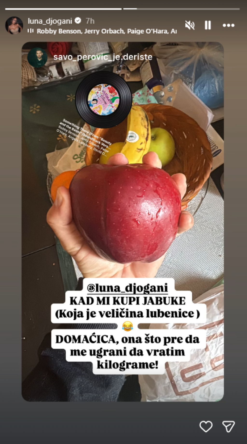 Pevač operisao žučnu kesu, u oporavku mu pomaže Luna Đogani: Evo šta mu je odnela (FOTO)