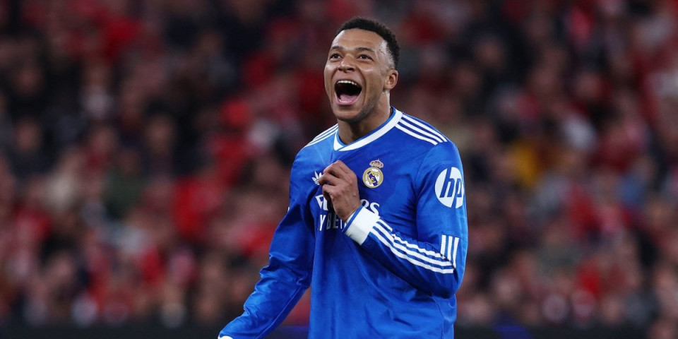 Ti si je*eni rasista... Kilijan Mbape grmeo na fudbalera Benfike