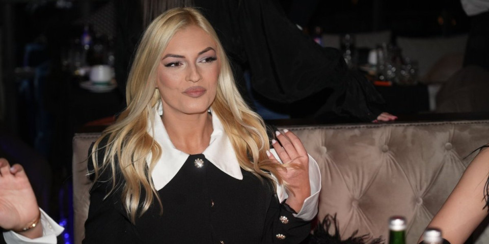 Nakon razvoda ostala u kući roditelja bivšeg muža - Pevačica priznala: "Oslovljavam ih sa mama i tata"