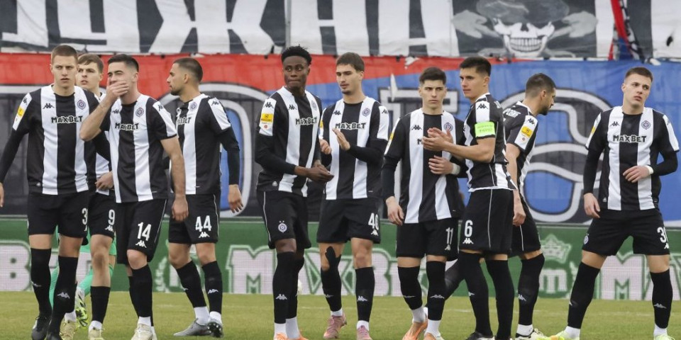 Tenzije u Partizanu pred derbi: Najiskusniji igrači očitali bukvicu strancu, ni mlađi nisu bili pošteđeni?