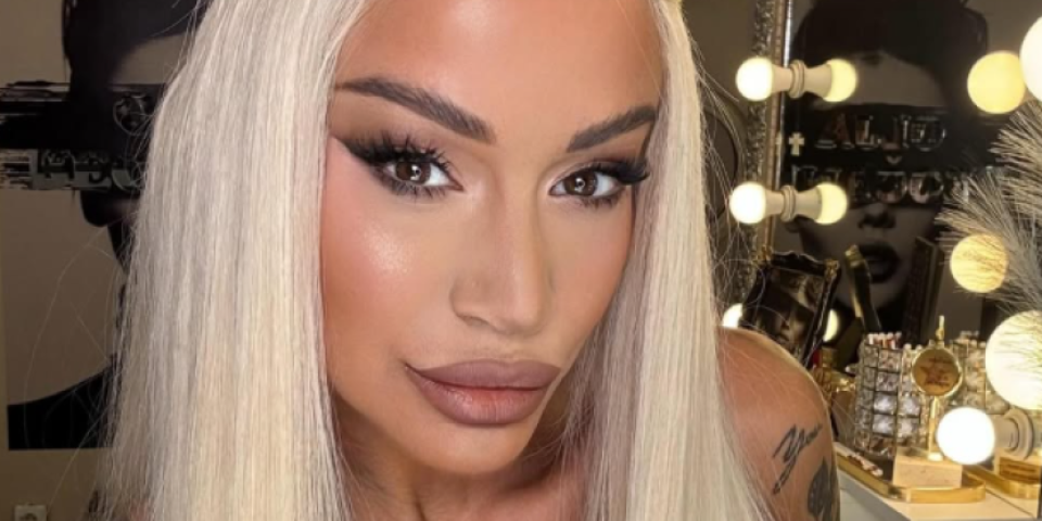 Promenila lični opis: Da li prepoznajete voditeljku sa slike?