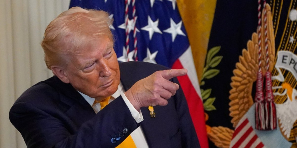 Tramp zagrmeo! Uvodi još brutalnije carine, SAD kreće u totalni ekonomski rat protiv celog sveta