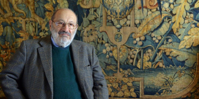 Umberto Eko, italijanski pisac, univerzitetski profesor, semiotičar, ovaj svet napustio je 19. februara 2016. pre deset godina.