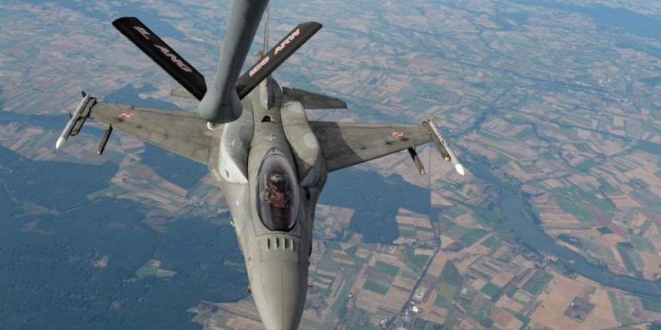 Udarno: Više od 50 borbenih aviona upućeno na Bliski istok!