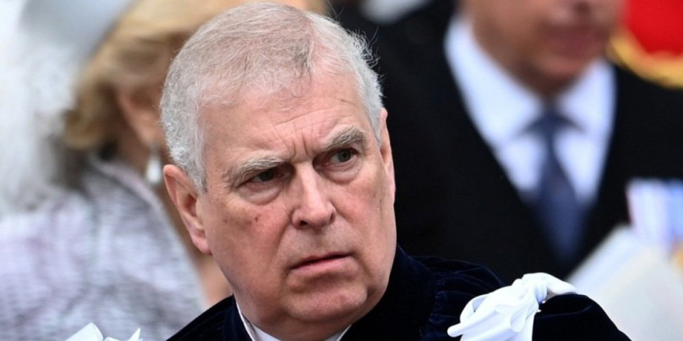 (FOTO) Princ Endru pušten iz zatvora!