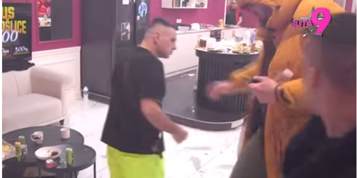 Nenad Macanović Bebica napada Uroša Stanića