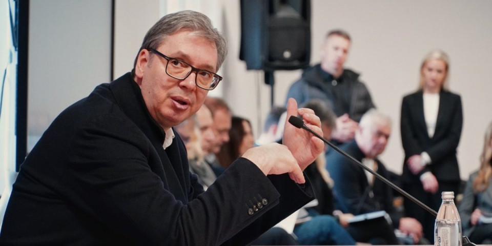 Vučić: Potreban nam je sistem mobilnih ambulanti u Srbiji - Predsednik najavio i obnovu Doma zdravlja u Knjaževcu