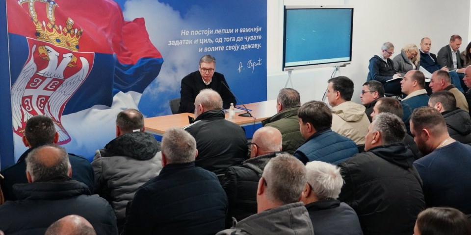 Zato nikada nećete pobediti Vučića! Milan Ćulibrk ismeva Vučićeve razgovore sa narodom (VIDEO)