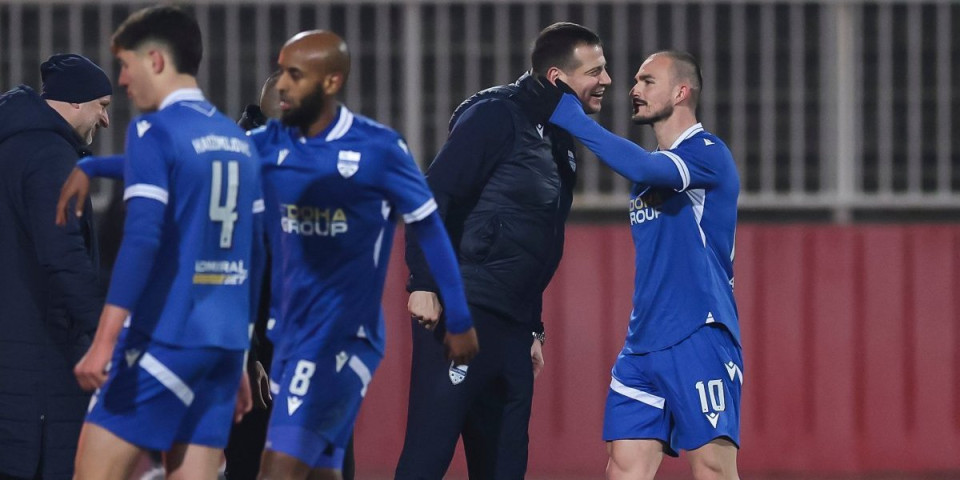 Malo udarilo sunce, malo teške noge... Lalatović u svom fazonu posle nove pobede