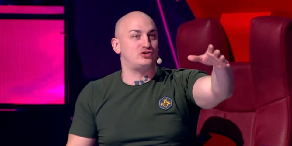 "Polomiću mu obe noge": Desingerica zapretio produkciji, šok u studiju (VIDEO)