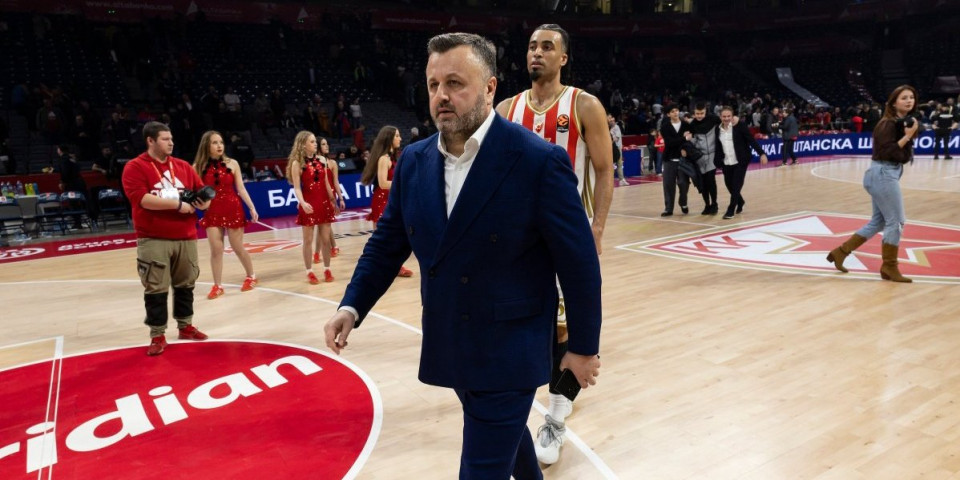 Kakav gest Željka Drčelića: Evo kome je poklonio medalju sa Kupa Radivoja Koraća (FOTO)