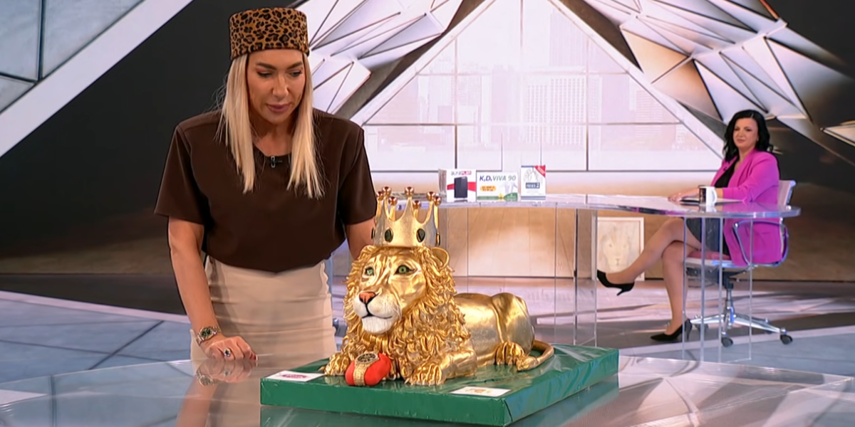 Jovana Jeremić sa tortom