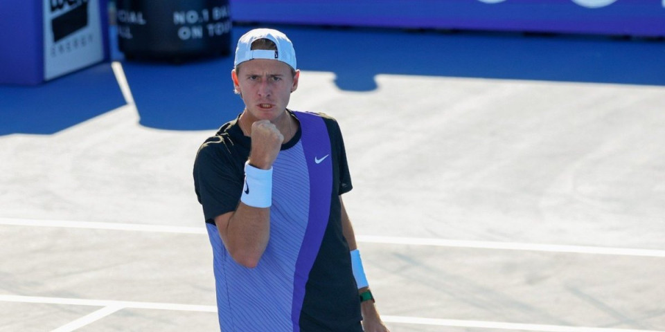 Imao si se*s sa njim... Voditeljka frapirala Amerikanca, on "dolio ulje na vatru" (VIDEO)