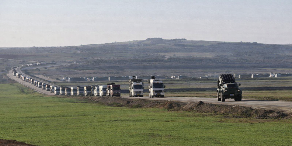 (VIDEO) Povlači se američka vojska! Nepregledne kolone jure iz vojnih baza - svet u šoku gleda neverovatan prizor