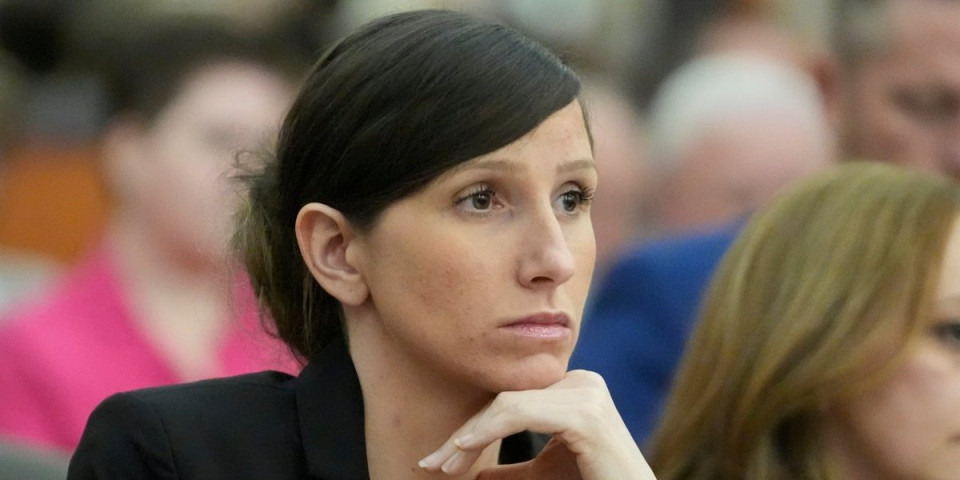 Godinama glumila tužnu udovicu: Obdukcija otkrila šok istinu - jedna poruka sve odgonetnula (FOTO)