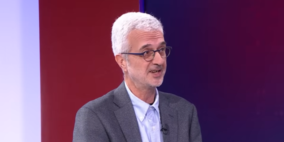 (VIDEO) Šizofrene poruke! Ponoševac o nerealnim ambicijama blokaderima: Nema ništa od 126 poslanika