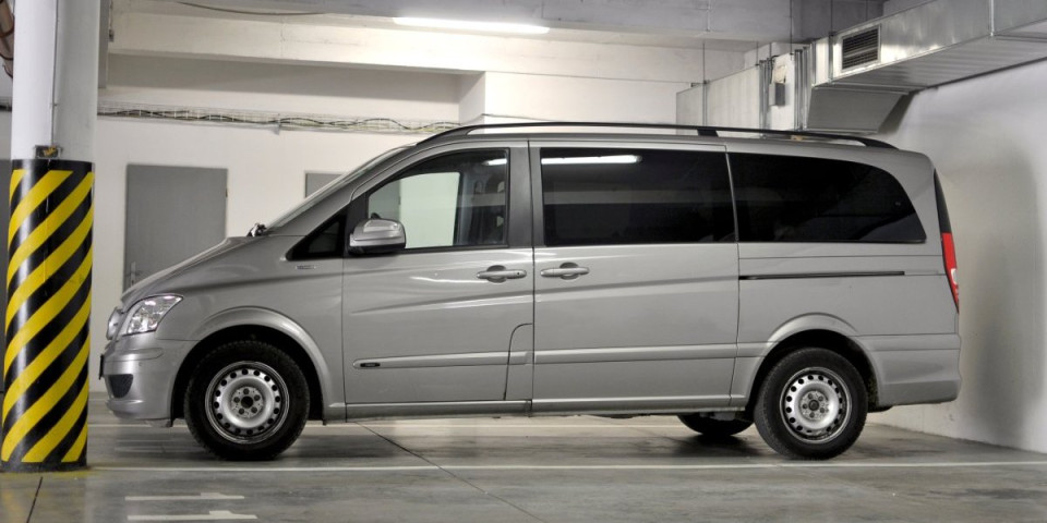 Ukraden kombi, lažne tablice i pregovori sa mafijom: Vlasnik došao po vozilo, automafija tražila 10.000 evra